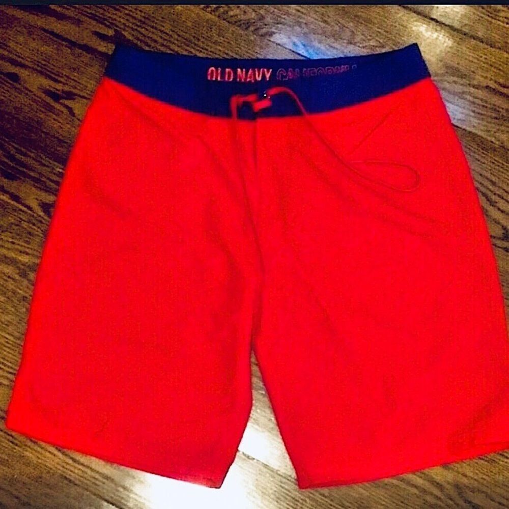 Red Navy Mens Board Shorts Size 34 NWOT